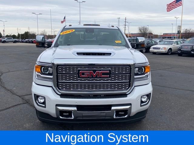 2019 Gmc Sierra 3500 HD Denali photo 2