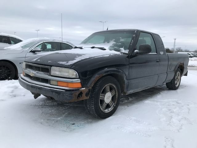 1998 Chevrolet S-10 LS's photo