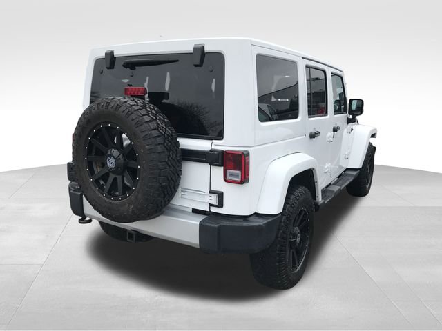 2012 Jeep Wrangler Unlimited Sahara photo 2