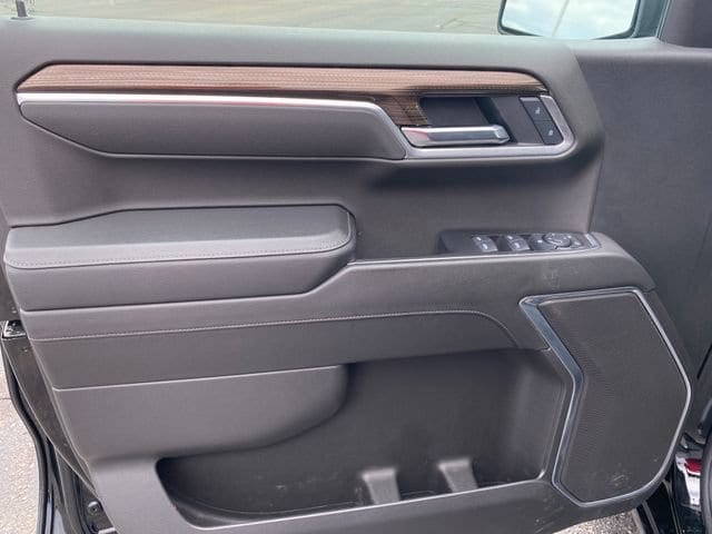 2025 Chevrolet Silverado 1500 LT - Photo 16