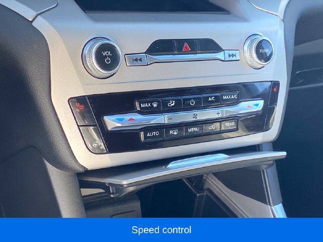 2023 Ford Explorer XLT - Photo 14