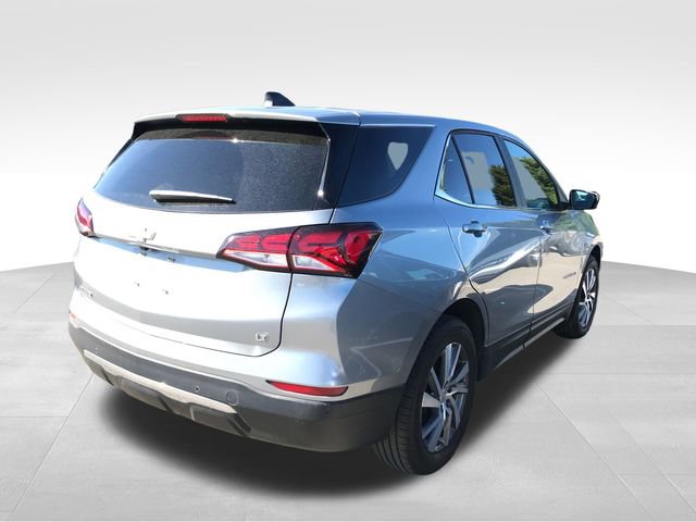 2024 Chevrolet Equinox LT photo 2