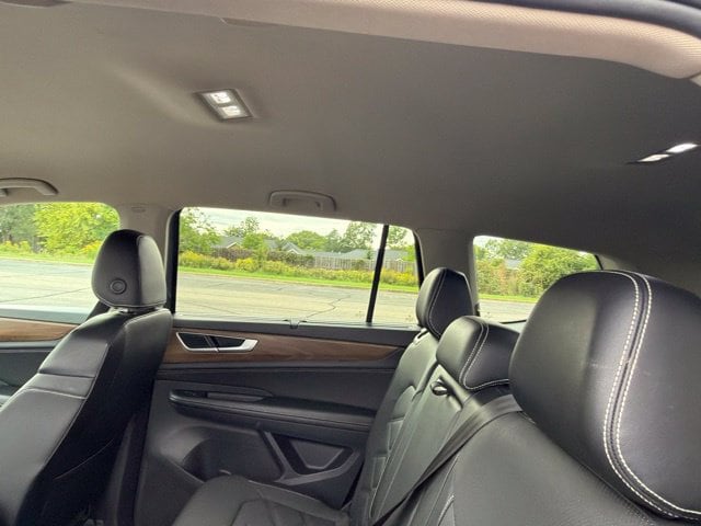 2024 Volkswagen Atlas SE w/Tech - Photo 34