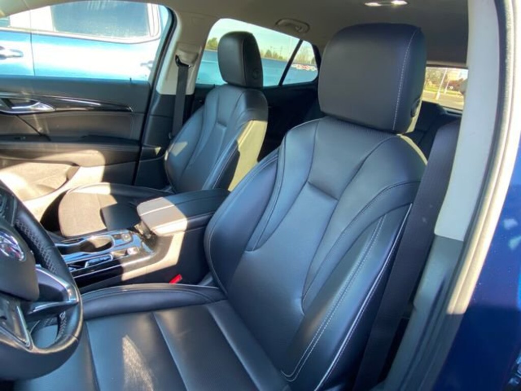 Used 2023 Buick Envision Essence SUV