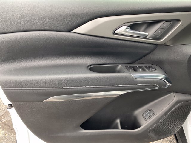 2025 Chevrolet Traverse LT - Photo 17