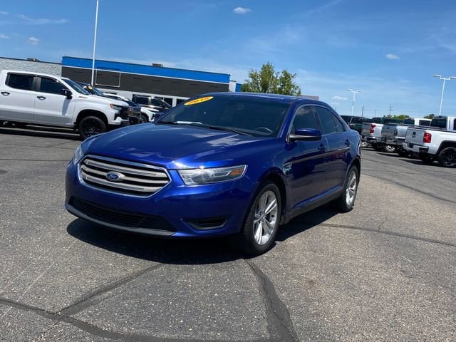 2015 Ford Taurus SEL FWD's photo
