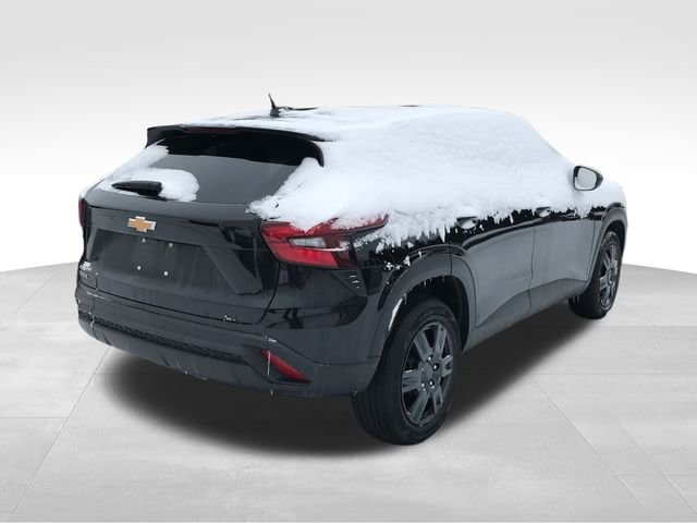 Used 2024 Chevrolet Trax LS with VIN KL77LFE21RC002657 for sale in Flint Township, MI