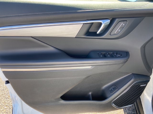 2025 Buick Enclave Preferred - Photo 17