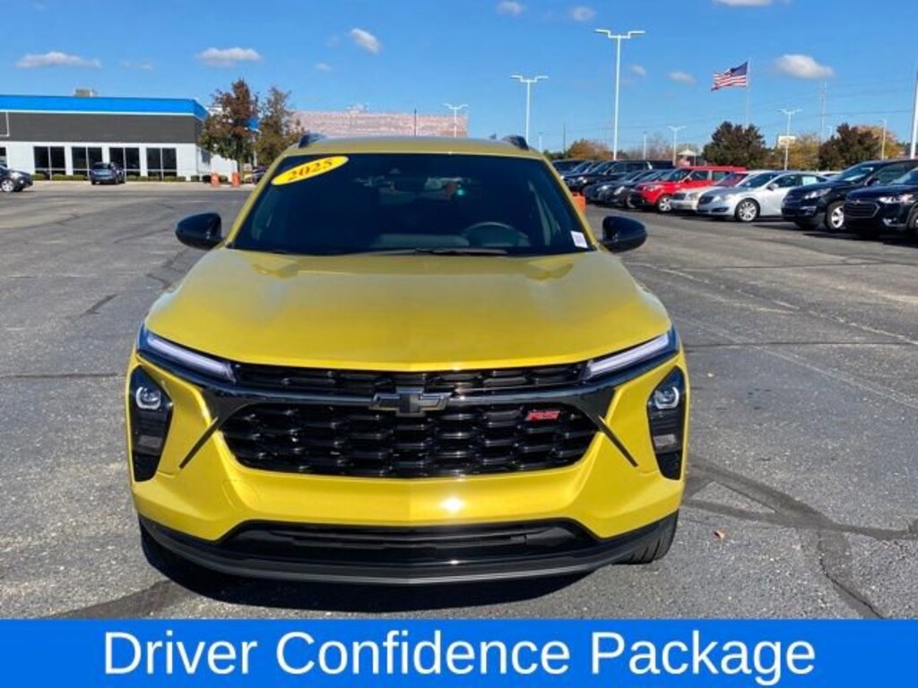 Used 2025 Chevrolet Trax 2RS SUV