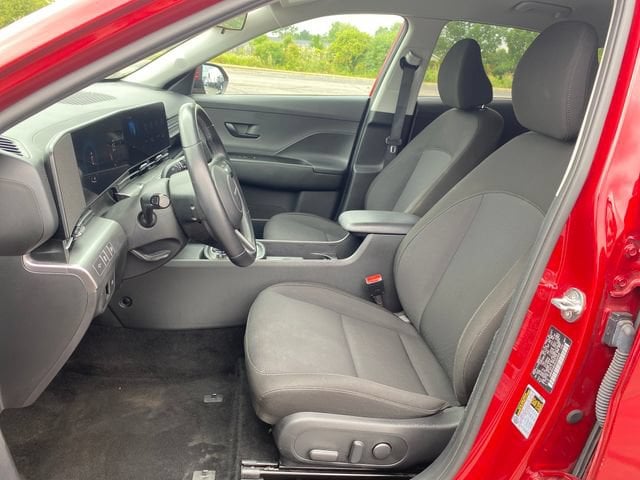 2025 Hyundai Kona SEL - Photo 15