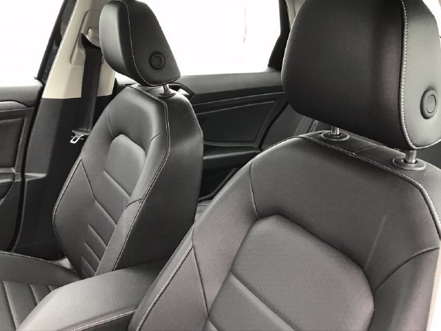 2024 Volkswagen Jetta SE - Photo 28