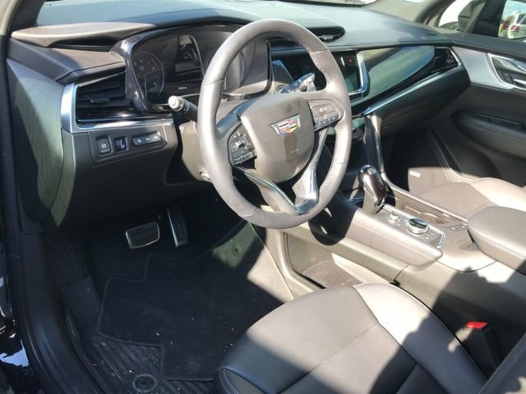 Used 2025 CADILLAC XT6 Sport SUV