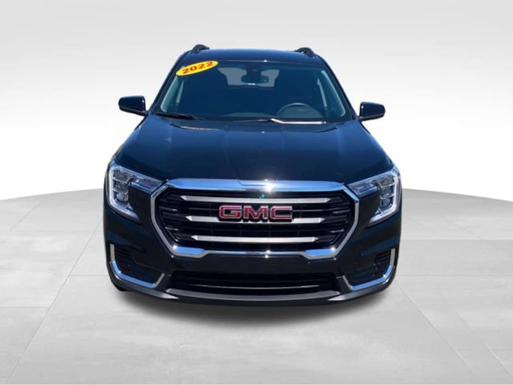 Used 2024 GMC Terrain SLE SUV