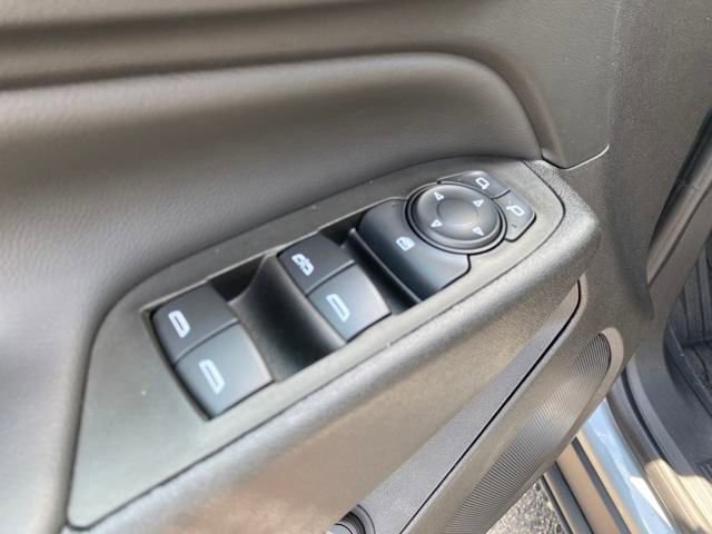 2024 Chevrolet Equinox LT photo 4