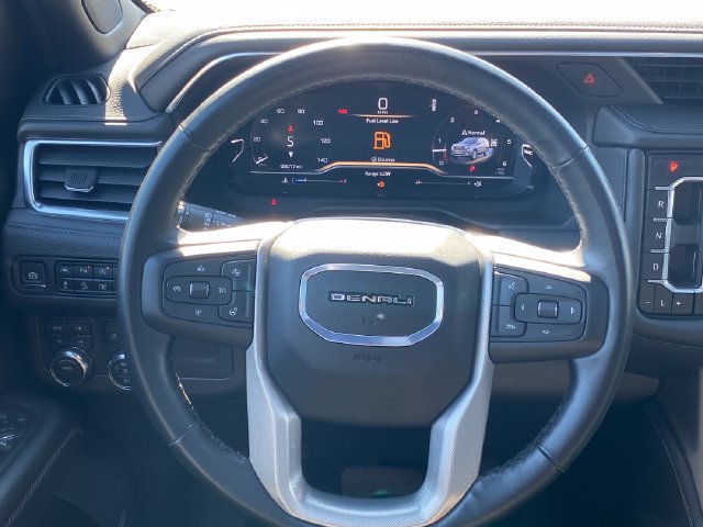 2024 GMC Yukon Denali - Photo 8