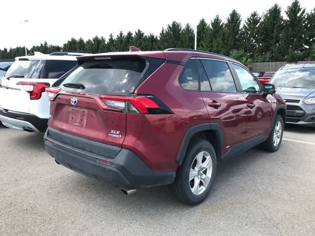 2020 Toyota RAV4 Hybrid XLE photo 2