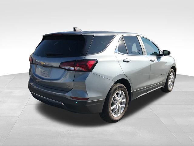 2024 Chevrolet Equinox LT photo 2