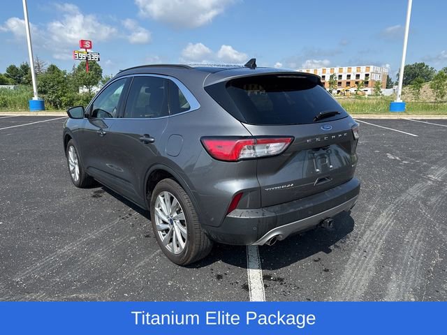 2022 Ford Escape Hybrid Titanium photo 2
