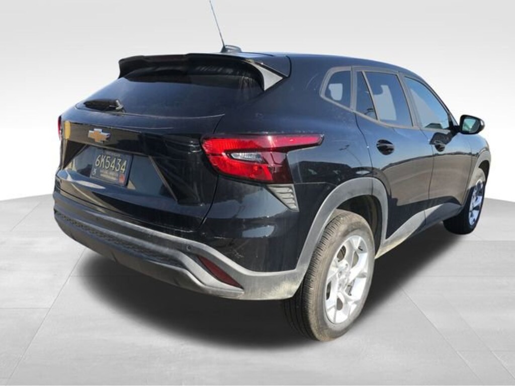 Used 2025 Chevrolet Trax LS SUV