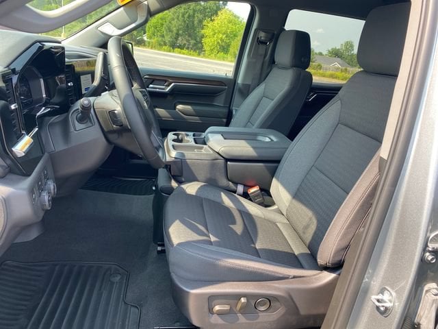 2024 Chevrolet Silverado 1500 LT - Photo 16