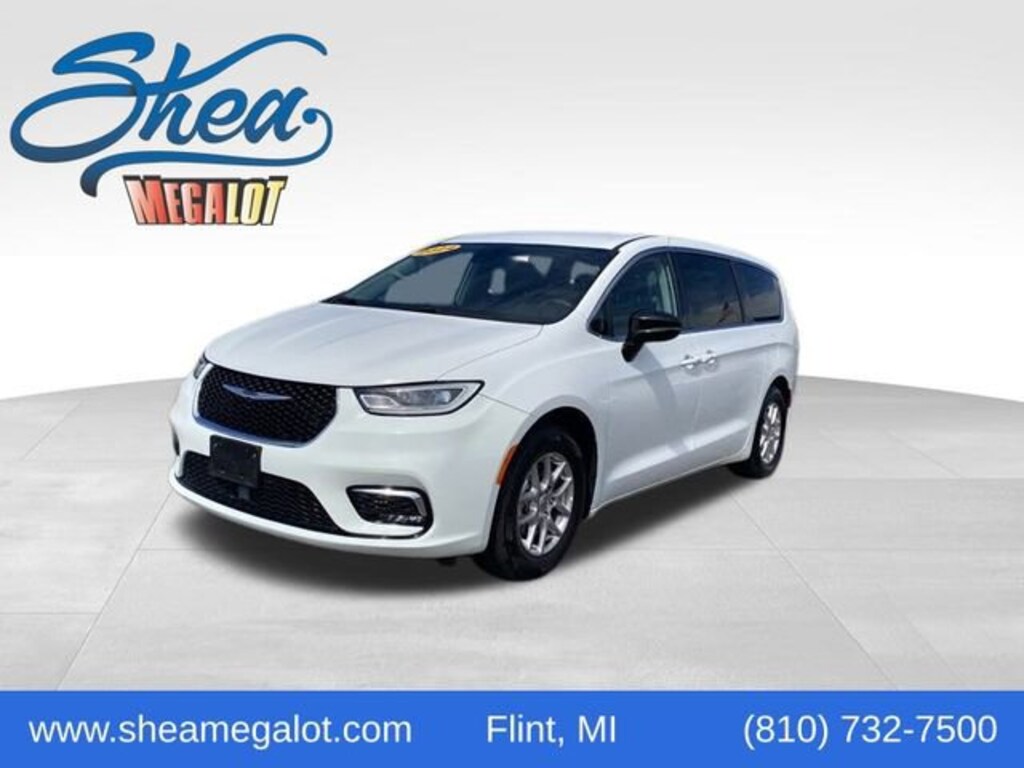 Used 2024 Chrysler Pacifica Touring L