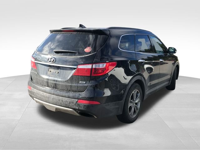 2016 Hyundai Santa Fe SE photo 2