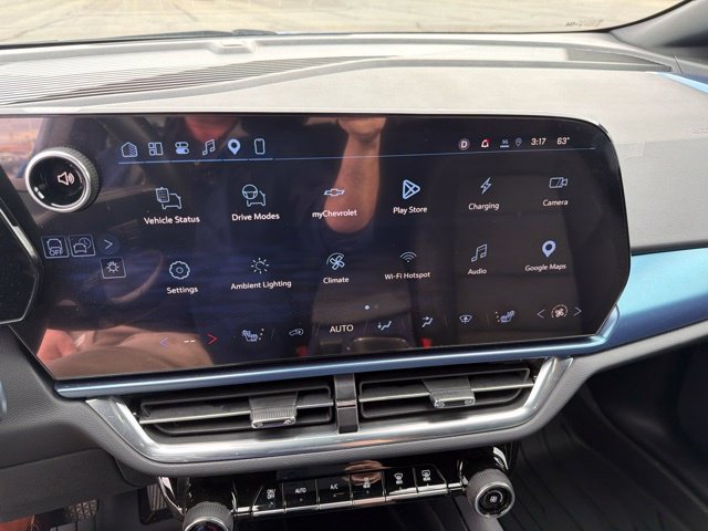 2024 Chevrolet Equinox EV LT - Photo 25