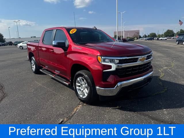 2022 Chevrolet Silverado 1500 LT photo 2