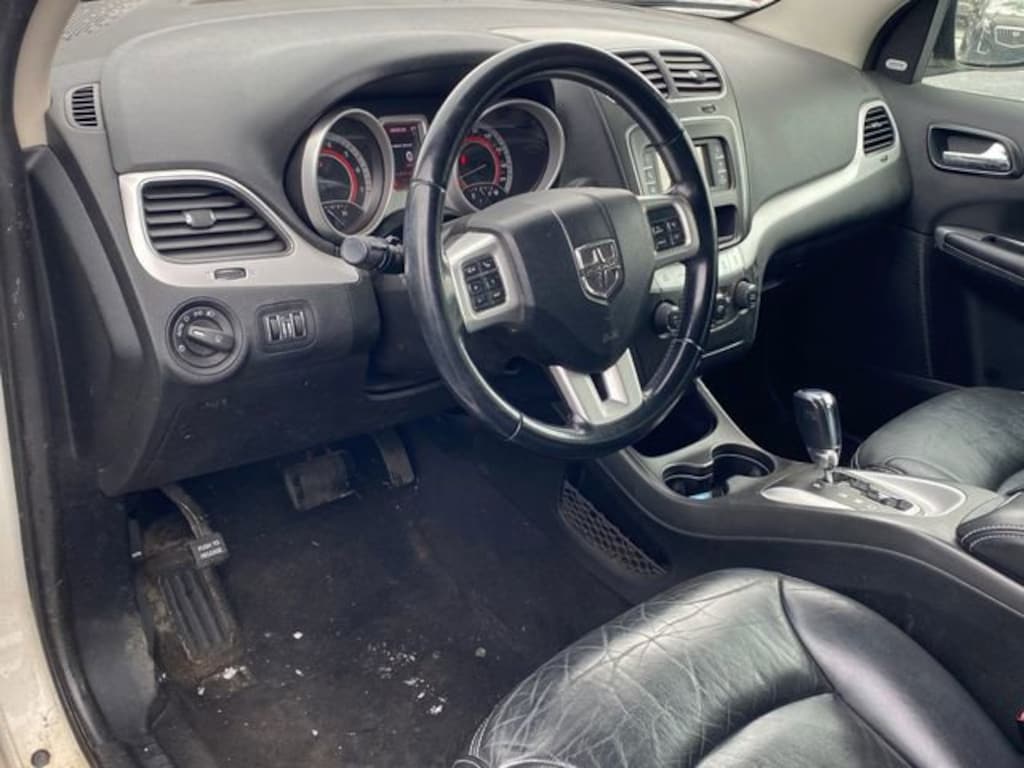 Used 2011 Dodge Journey R/T