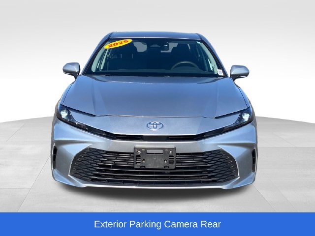 2025 Toyota Camry LE - Photo 2