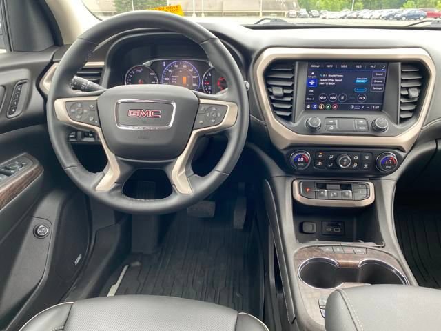2023 GMC Acadia Denali - Photo 23