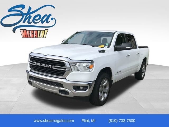 2020 RAM 1500 Big Horn/Lone Star 4x4 Crew Cab 5'7's photo