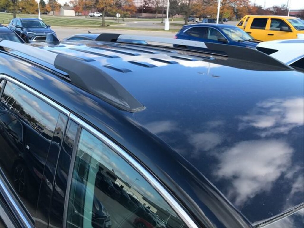 Used 2023 GMC Acadia SLT SUV