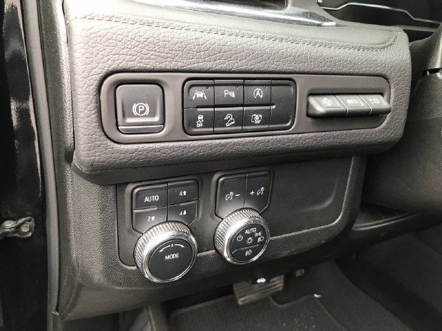 2024 GMC Yukon Denali - Photo 33