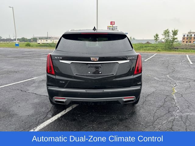 2022 Cadillac XT5 Premium Luxury photo 3