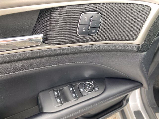 2018 Lincoln MKZ Base/Premiere - Photo 17