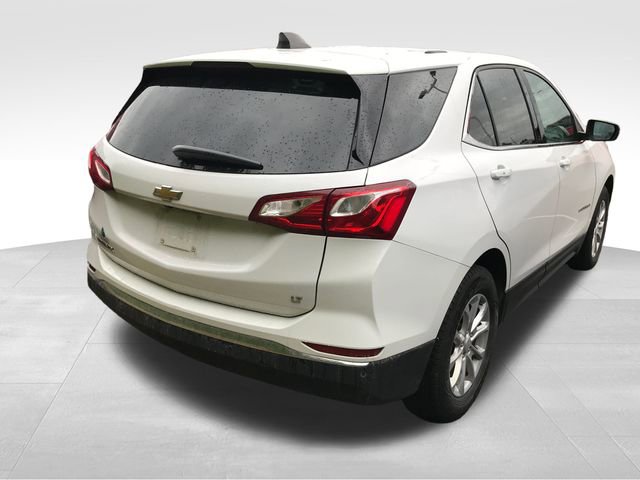 2018 Chevrolet Equinox LT photo 2