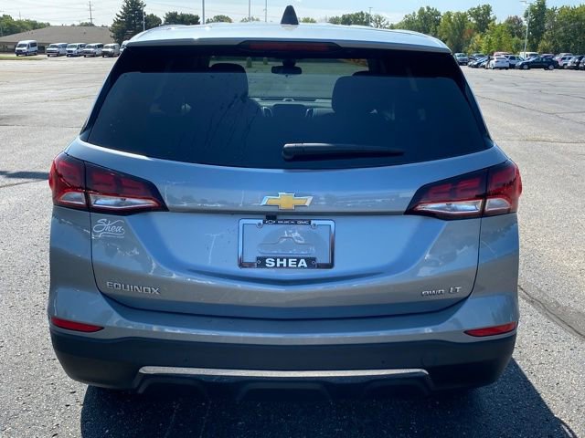 2024 Chevrolet Equinox LT photo 3