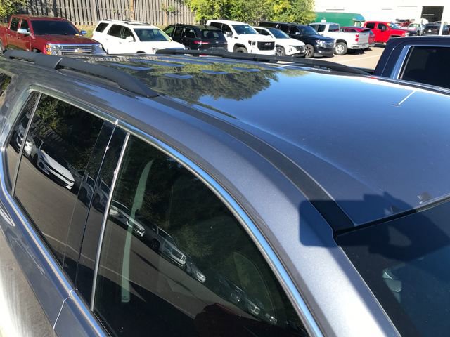 2019 Chevrolet Traverse Cloth 1LT photo 2