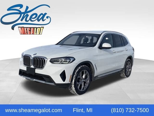 2022 BMW X3 30i's photo