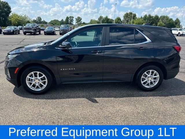 2022 Chevrolet Equinox LT photo 2
