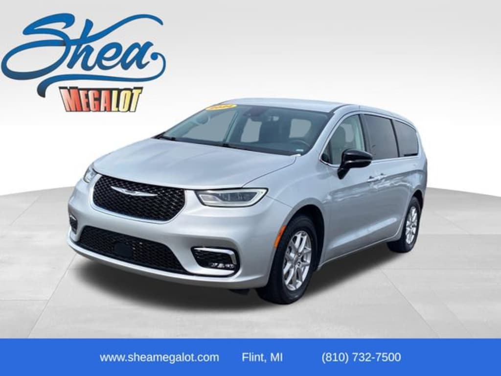 Used 2024 Chrysler Pacifica Touring L