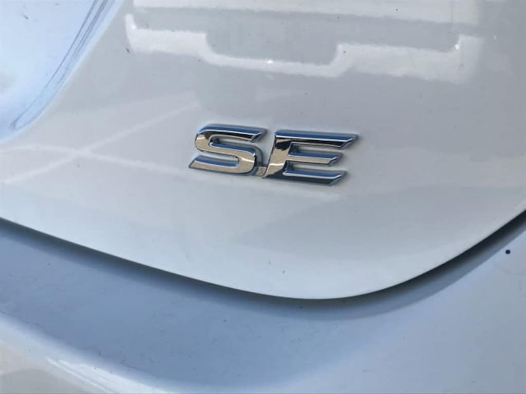 Used 2022 Toyota Camry SE