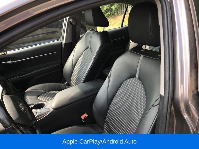 2022 Toyota Camry SE photo 4