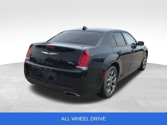 Used 2017 Chrysler 300 S with VIN 2C3CCAGG5HH604104 for sale in Flint Township, MI