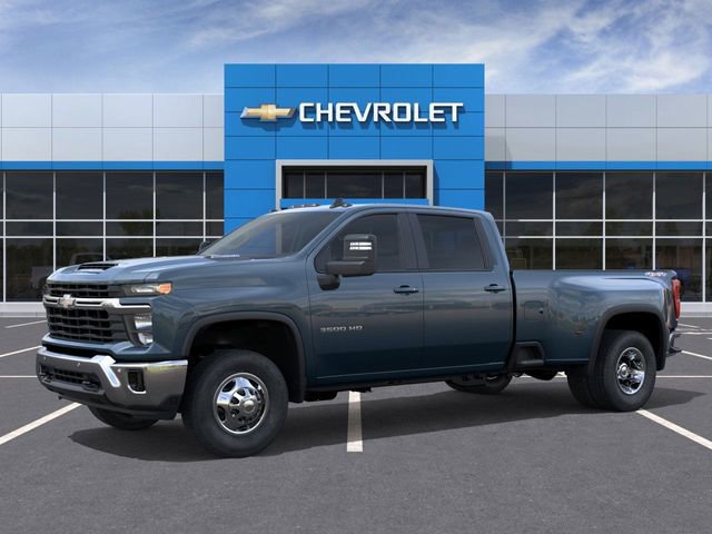 2026 Chevrolet Silverado 3500HD LT photo 2