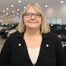 Staff member Genille Tinnion from ID_54bb8bbfb74c