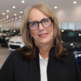 Staff member Jeanette Meyers from ID_54bb8bbfb74c