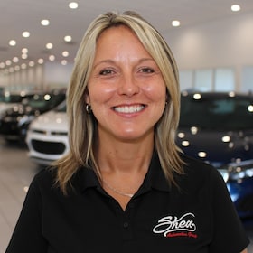 Staff member Dina Petit from ID_d10549