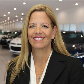 Staff member Diane Clark-Finkel from ID_54bb8bbfb74c